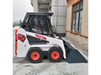 Kompaktiekrāvējs BOBCAT S70