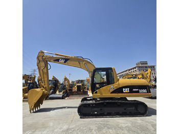 Kāpurķēžu ekskavators CATERPILLAR 320C