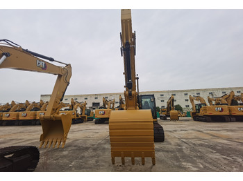Jaunā Kāpurķēžu ekskavators CAT 330GC: foto 3