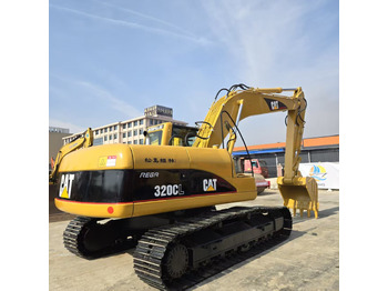 Kāpurķēžu ekskavators CATERPILLAR 320C