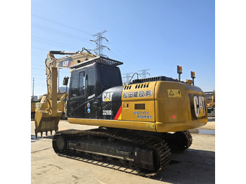 Kāpurķēžu ekskavators CATERPILLAR 320D