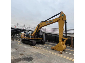 Kāpurķēžu ekskavators Caterpillar 330D2L: foto 5