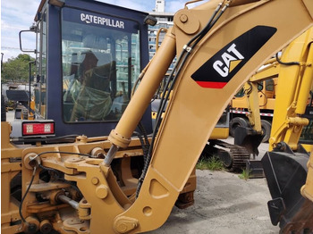 Ekskavators-iekrāvējs CATERPILLAR 420F