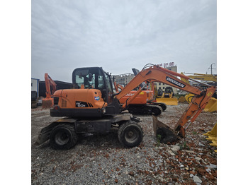 Riteņu ekskavators DOOSAN DX60W