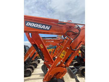 Mini-ekskavators Doosan DH55: foto 3