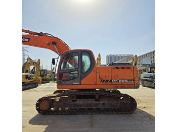 Kāpurķēžu ekskavators Doosan DX225LCA: foto 3