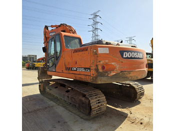 Kāpurķēžu ekskavators Doosan DX225LCA: foto 4