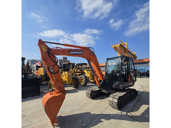 Mini-ekskavators DOOSAN DX60