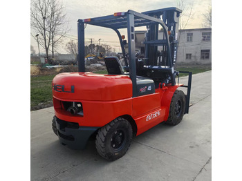 Dīzeļiekrāvējs HELI FD45: foto 2