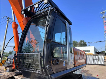 Kāpurķēžu ekskavators HITACHI ZX240