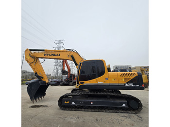 Kāpurķēžu ekskavators HYUNDAI