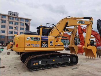 Kāpurķēžu ekskavators KOMATSU PC200-8