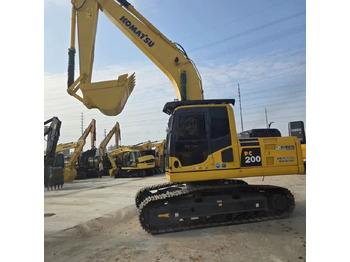 Kāpurķēžu ekskavators KOMATSU PC200-8