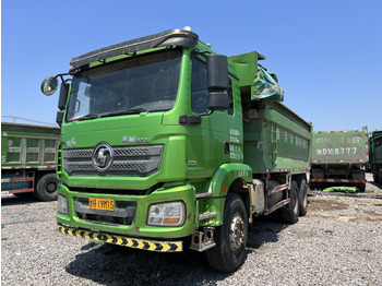 : fotogrāfija galvenē