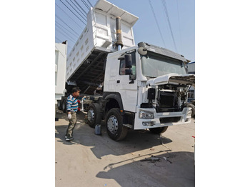 Kravas automašīna pašizgāzējs SINOTRUK HOWO