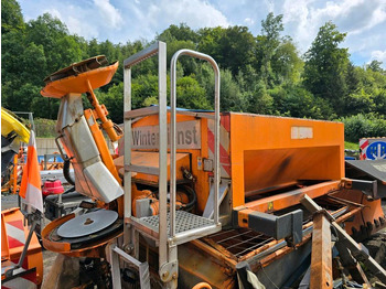 Sāls un smilts kaisītājs UNIMOG