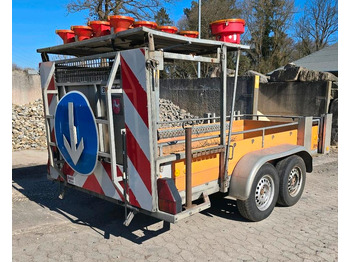 Celtniecības maisītājs, Piekabe Horizont Tandem Absperrtafel VZ616 Fahrbare Verkehrsleittafel Verkehrssicherungsanhänger Verkehrsleitanhänger Sperrwand Verkehrssicherungsanhänger Nissen LP15 Blinkpfeilanlage Blinkpfeil Anhänger: foto 2