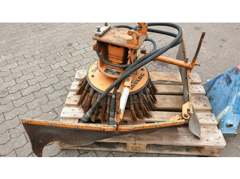Birste Mulag Wildkrautbürste Mähausleger Böschungsmulcher Dücker unimog: foto 3