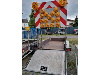 Piekabe LED Nissen VZ616 B3 Verkehrsleittafel Verkehrsleitanhänger Absperrtafel Verkehrssicherungsanhänger Verkehrssicherung Leittafel: foto 4 Piekabe LED Nissen VZ616 B3 Verkehrsleittafel Verkehrsleitanhänger Absperrtafel Verkehrssicherungsanhänger Verkehrssicherung Leittafel: foto 4