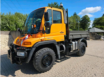 Sniega novākšanas tehnika UNIMOG U300