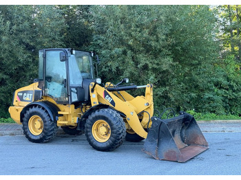 Riteņu iekrāvējs CATERPILLAR 908H