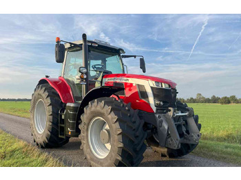 Traktors MASSEY FERGUSON 100 series
