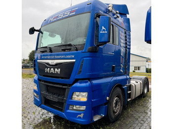 Vilcējs MAN TGX 18.440