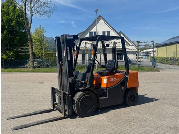 Dīzeļiekrāvējs Doosan D30 Plus: foto 3
