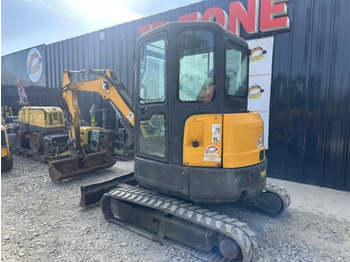 Mini-ekskavators Bobcat E35 Cabine à 20500 € HT: foto 4
