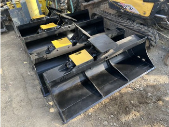 Ekskavatora kauss Godet de curage inclinable pour minipelle 4T - 6T: foto 4