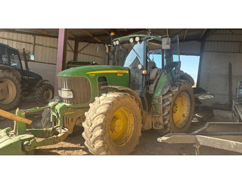 Traktors JOHN DEERE 7530