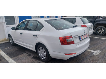 Sedans SKODA OCTAVIA: foto 3