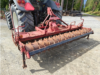 Vertikālā augsnes frēze