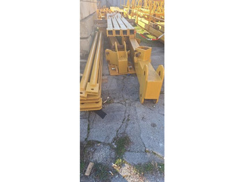 Torņa celtnis LIEBHERR