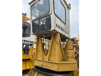 Torņa celtnis LIEBHERR