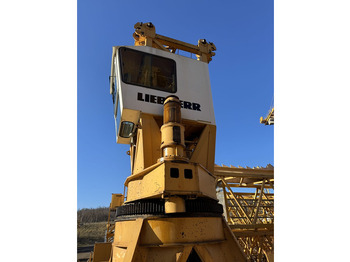 Torņa celtnis LIEBHERR