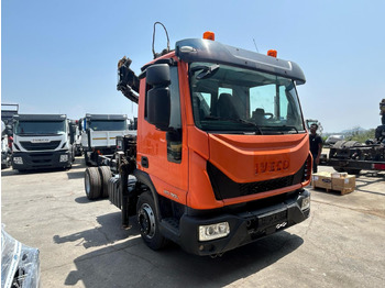 Kravas auto ar manipulatoru IVECO EuroCargo
