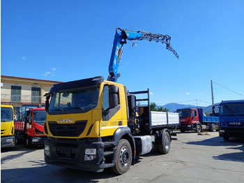 Kravas auto ar manipulatoru IVECO Stralis
