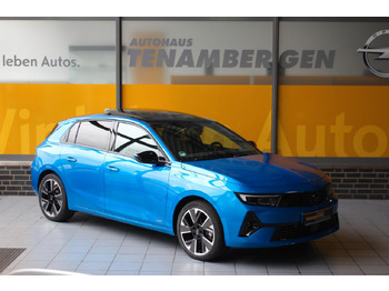 Sedans OPEL