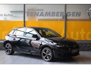 Vieglā automašīna OPEL