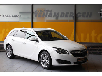 Vieglā automašīna OPEL