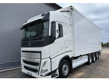 Kravas automašīna ar slēgto virsbūvi VOLVO