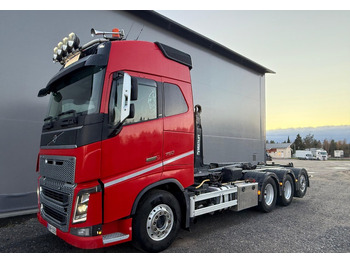 Pacēlājs ar āķi VOLVO