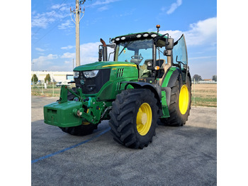 Traktors JOHN DEERE
