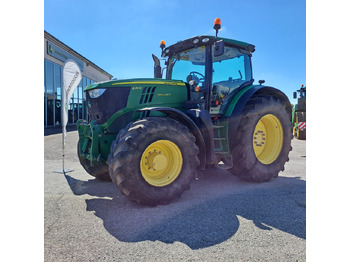 Traktors JOHN DEERE 6210R