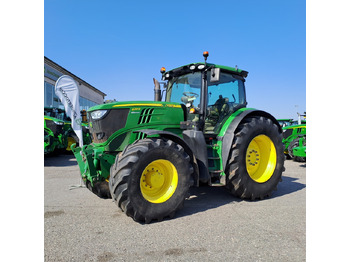 Traktors JOHN DEERE 6210R