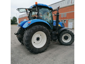 Traktors NEW HOLLAND