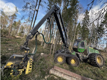 Harvesters JOHN DEERE