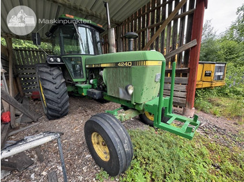 Traktors John Deere 4240 QR: foto 4