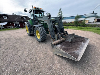 Traktors JOHN DEERE 7600